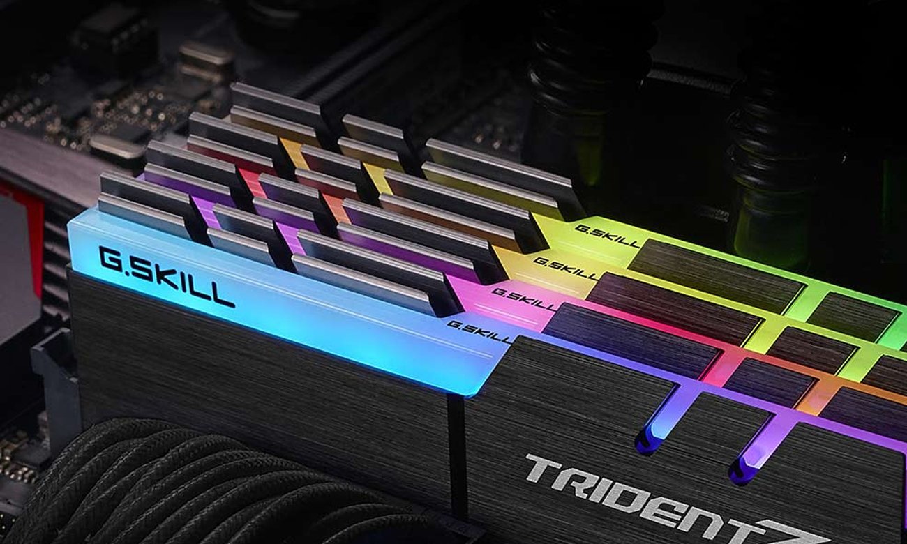 G.SKILL 32GB (4x8GB) 3200MHz CL16 Trident Z RGB - Pamięci